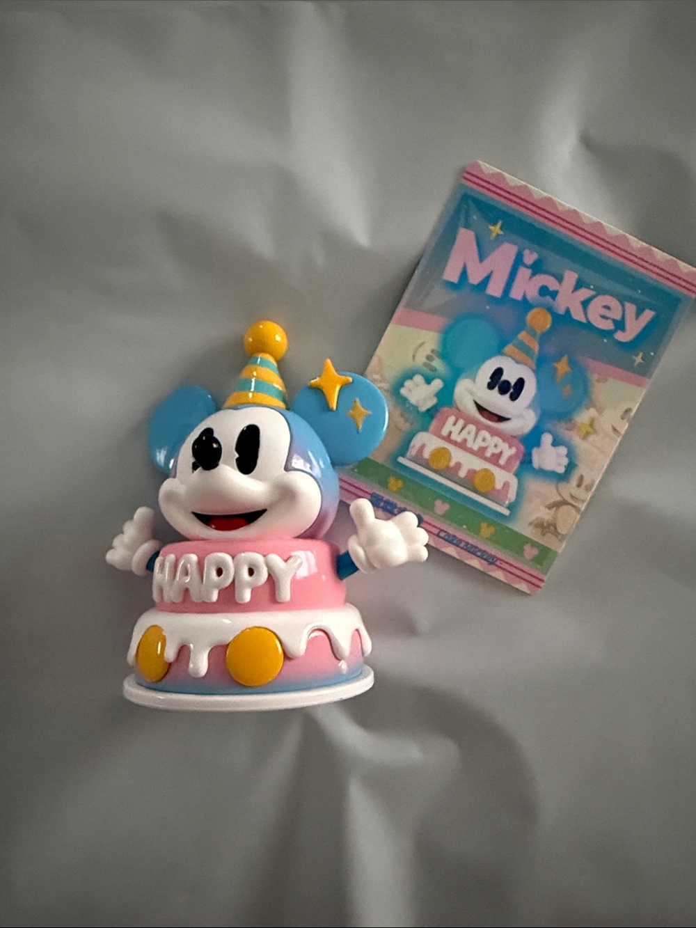 PopMart Mickey Childhood of Boundless Imagination (Cake Mickey)